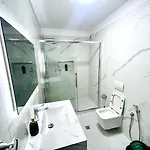 Albis Center Selvia * Tirana