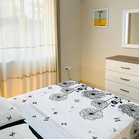 Albis Center Selvia * Tirana