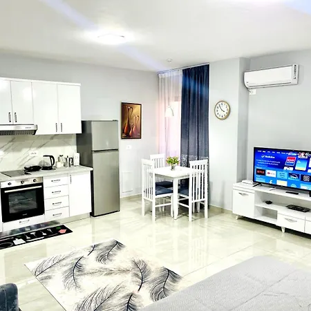 Albis Center Selvia Tiran